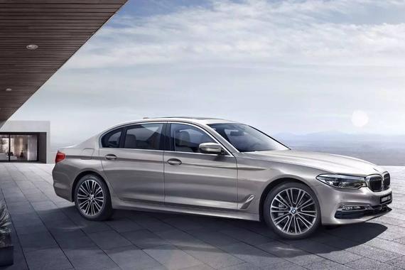 宝马向对方阵营扔下5系火球，这些车表示炸锅