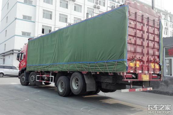 提升两个车桥，8×2瞬间变成4×2 这车竟然有人在用！