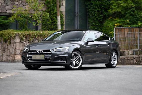 这还是奥迪吗？最异类的奥迪，科技感强过奔驰宝马！