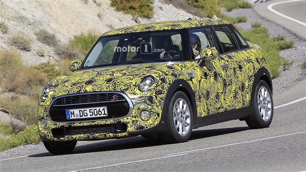 曝MINI Cooper S五门版谍照 法兰克福首发