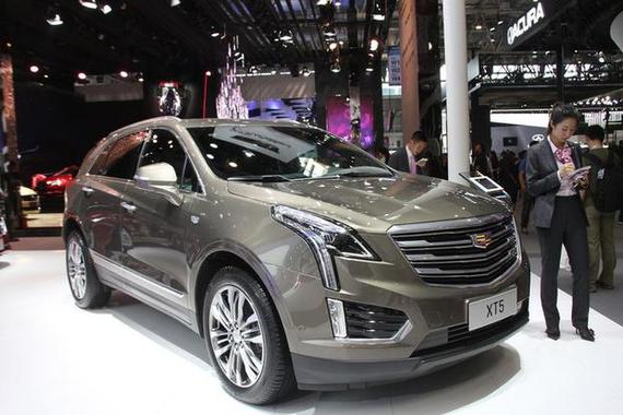 买高配汉兰达的车主，却选择了这三款车，拿钱买豪华