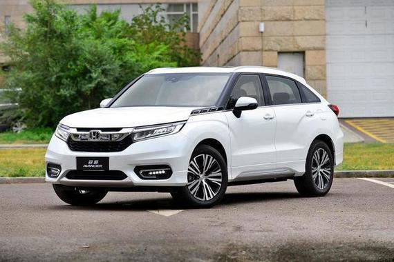 尺寸空间碾压汉兰达, 内饰动力不输奥迪, 22万已卖疯