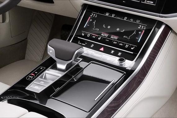 视频：全新奥迪A8实拍，一如既往的高科技风格