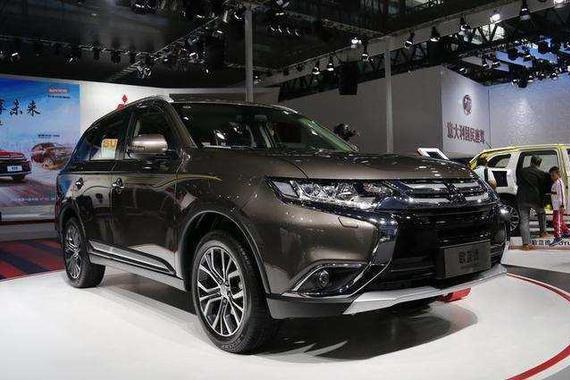 7座SUV，不到20万，带四驱，干嘛多花几万买汉兰达