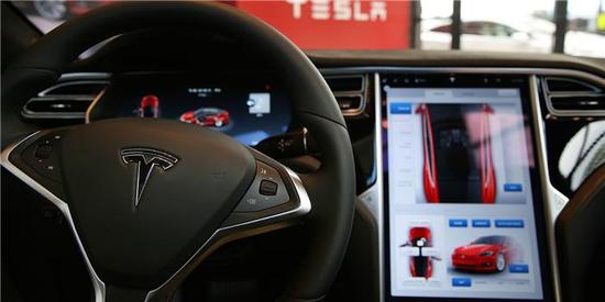 特斯拉Autopilot或再致事故 車(chē)上人員輕傷