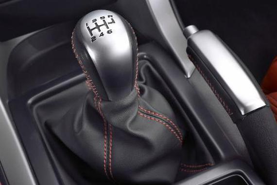 为何许多网友宁可执着的买手动挡，也不会考虑自动挡