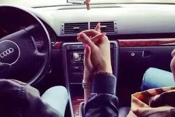 如果你爱我，请把副驾驶位留给我