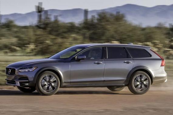 后车稀巴烂前车稳如山，车好不好撞过才知道！