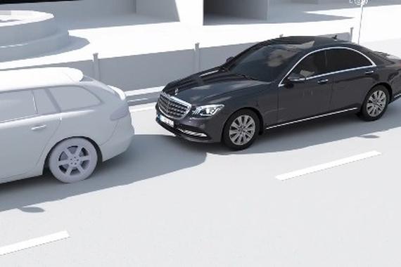 视频：安全保障升级 奔驰S系紧急刹车系统