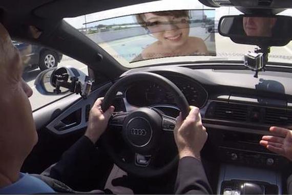 奥迪要把前挡风玻璃做成看片儿神器，老司机们上车不