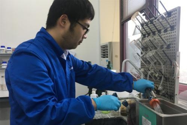 “石墨烯+”电池研制成功:让电动汽车续航翻两倍