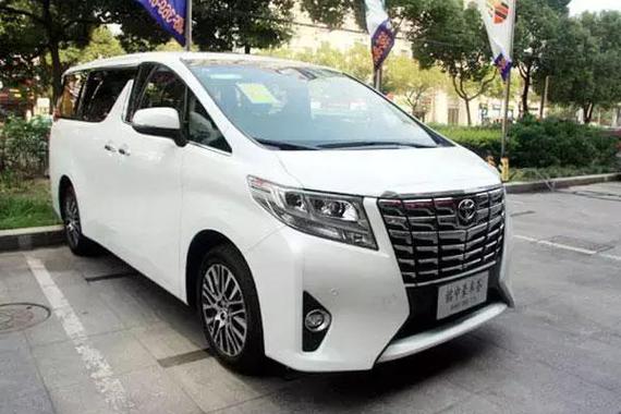 奔驰要把福特猛禽打趴下就靠它 车长5米3