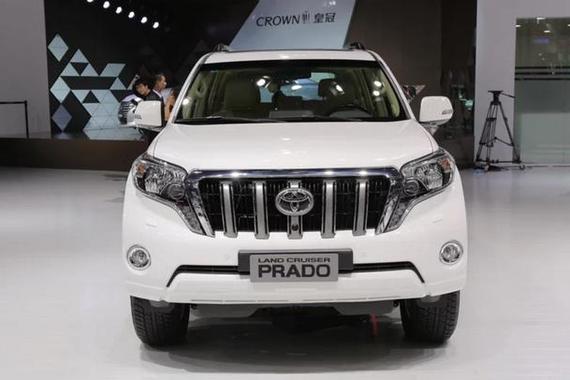 丰田整改普拉多，挂式备胎造型更猛，新皇冠剑指君越