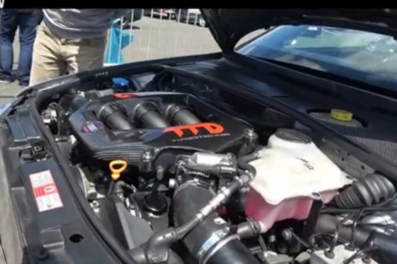 视频：低沉的嘶吼 奥迪S4直线加速大秀声浪