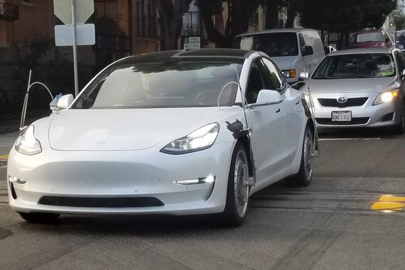 特斯拉Model 3周五交付 首批30辆正在测试