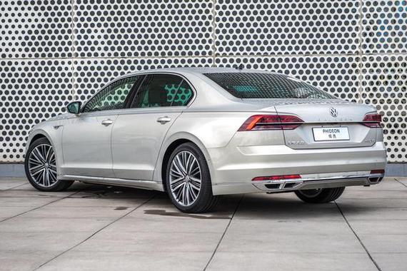 大众将这款车改款，售价34万无人问津！比A6L更豪华