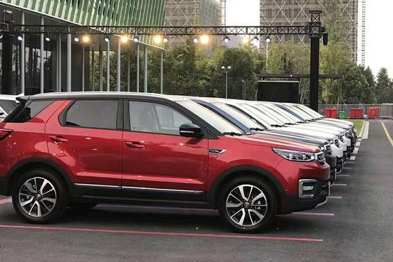 8.39万起，颜值甩对手两条街，智能科技领先，CS55月销2万？