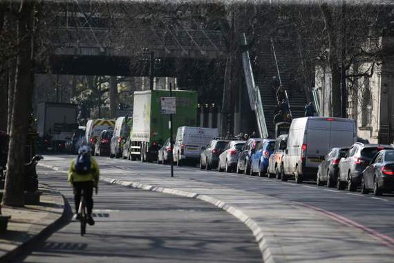 英国发布汽油和柴油汽车禁售令