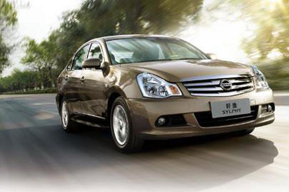 月工资多少 才能养得起一辆十万块钱的车