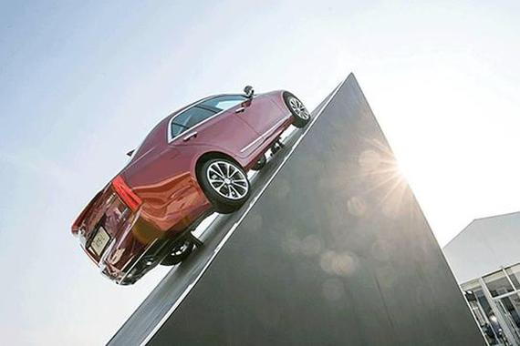 20多万最好开的车，年轻人开上TA立马感觉车技变好