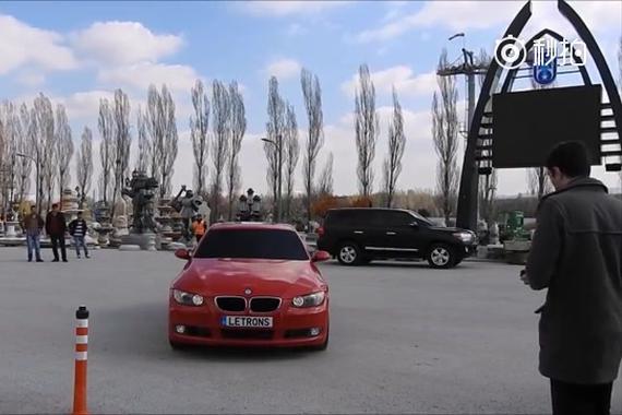视频：真人版变形金刚，宝马30秒变汽车人