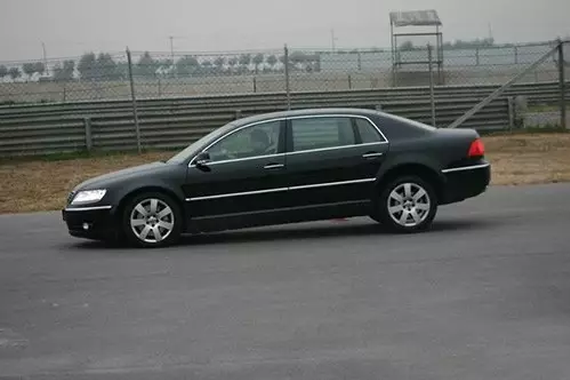 是不是老司机？一个开车动作就能看出来