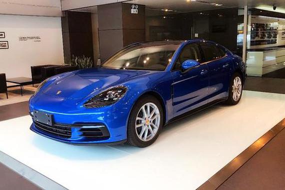 落地143万提新款保时捷帕纳梅拉，4S店午餐让车主蒙