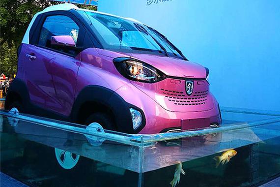 刚上市的微型车就敢顶撞奥迪Q7,这款车不大卖都不行