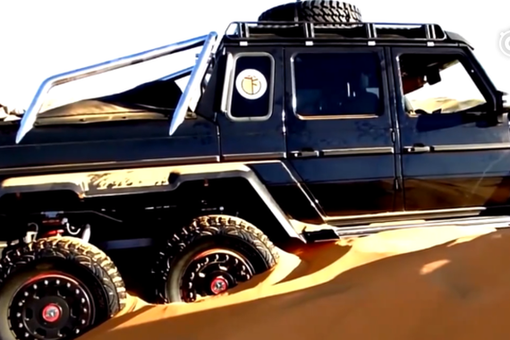 视频：越野能力超强！奔驰G级