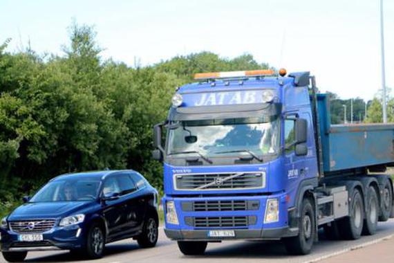 斯堪尼亚、沃尔沃满街跑，让卡车司机艳羡的欧洲卡车