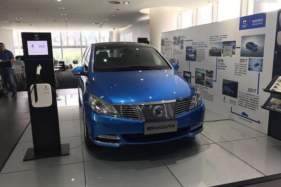 奔驰S级底盘技术+电动力总成=腾势400？