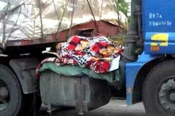 为了对付偷油贼，卡车司机们想出了各种各样的办法