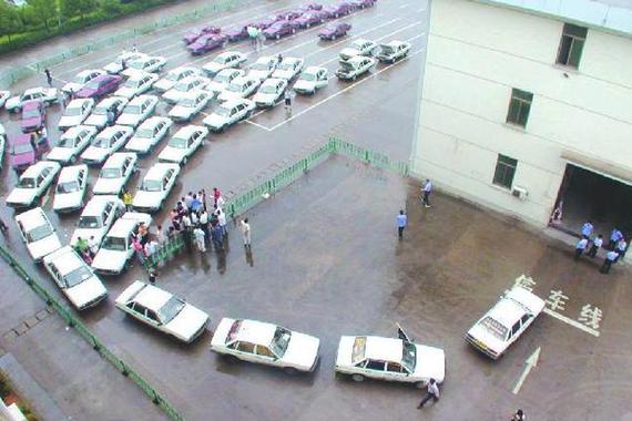 “私家车”年检新规已执行，逾期可能要被扣12分