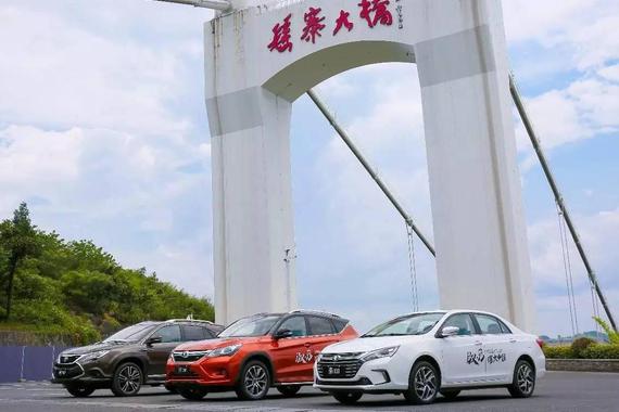 试驾：中国最强的3台混动汽车，老外都竖大拇指！