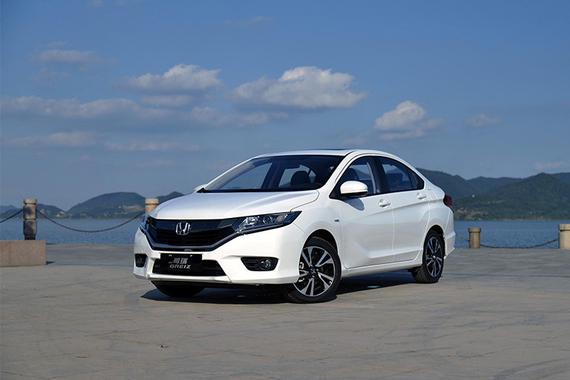 飞度换个车壳拉个皮就能卖十来万 本田要闹哪样？