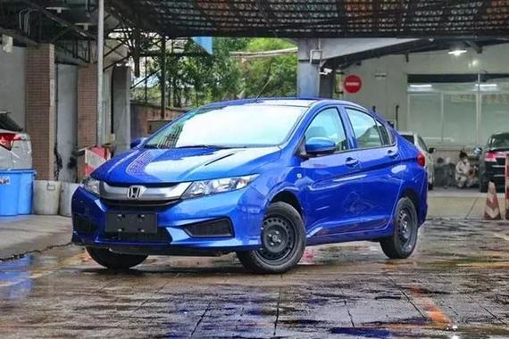 汽车简配是什么回事？这几款合资轿车，到国内就变了