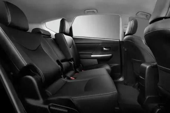 男友把副驾让给别的女人坐？先别着急说分手