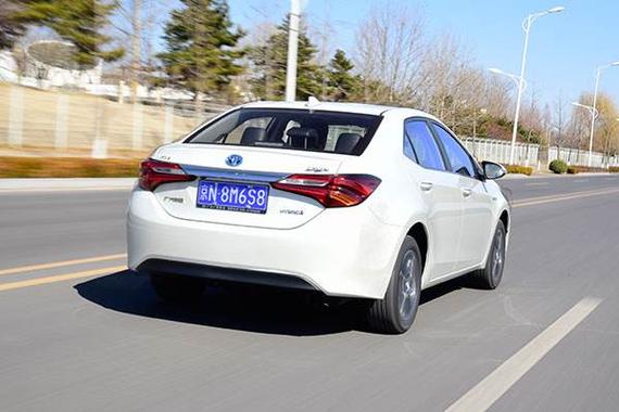 别听销售瞎忽悠，车子省不省油看这几点就够了