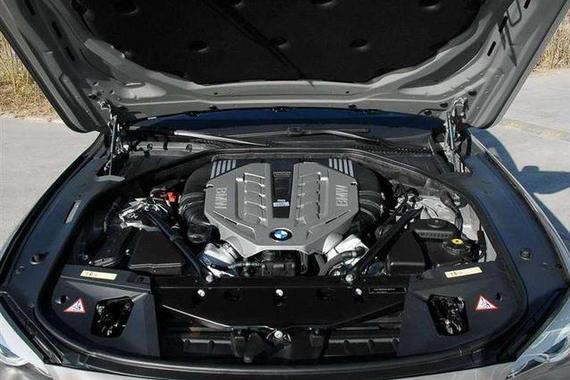 提新车小心被套路，教你如何识别试驾车和库存车