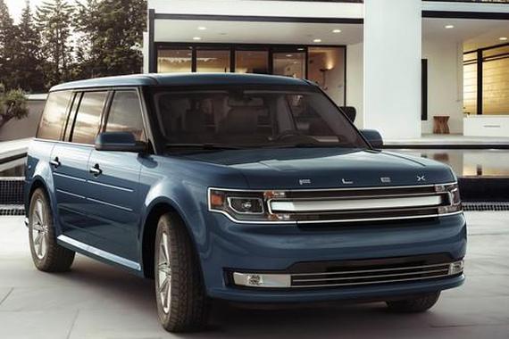 这SUV有复古的风格，就算遇路虎揽胜也不会输掉气势