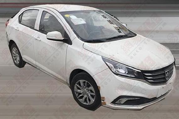 采用AMT变速箱 宝骏310三厢版谍照曝光