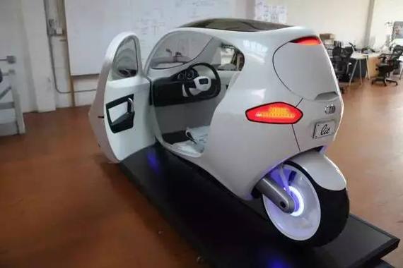 这个摩托车一旦开卖，谁还要买汽车！