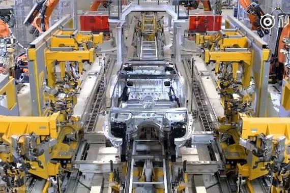 视频：宝马7系是这样诞生的，实拍工业自动化的魅力