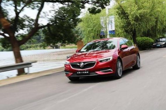 中型车“赛场”谁说了算？17.58万起TA带着9AT就上场了！