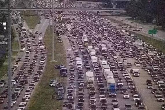 历史上最大的6次大堵车，才知道北京堵车不算什么