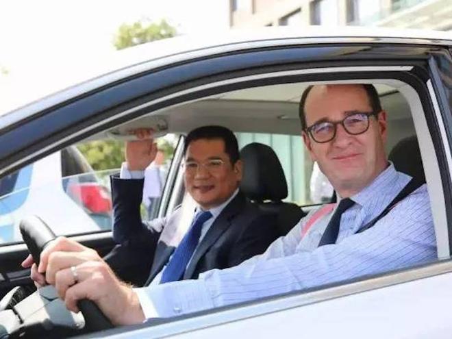 “三观很正”的福特跟“五官不正”的众泰结婚?!