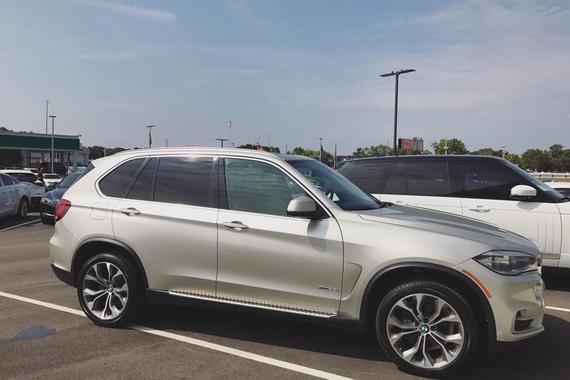 不到30万买车况极品的二手宝马X5！他是如何办到的?