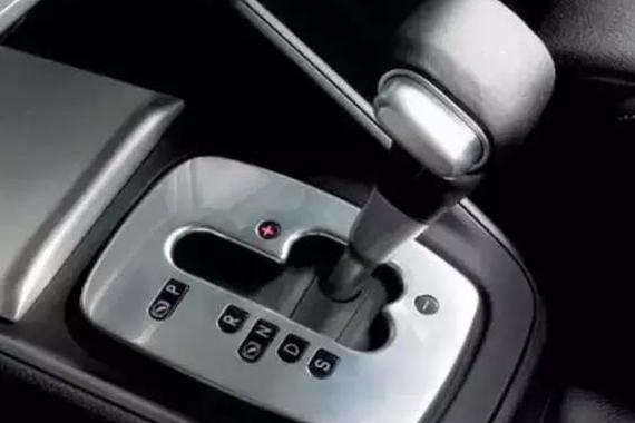 自动挡越开越省油，“手动模式”等于“手动挡”？