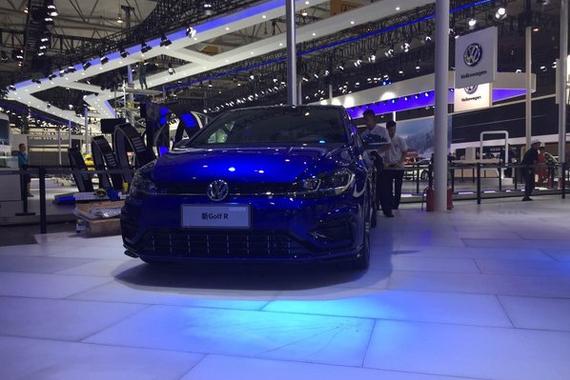 2017成都车展探馆 进口大众新高尔夫R