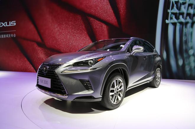 2017成都车展:雷克萨斯新款NX/LX570